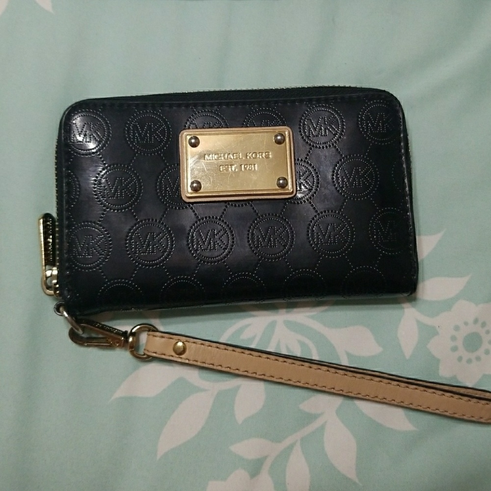 Michael kors wallet